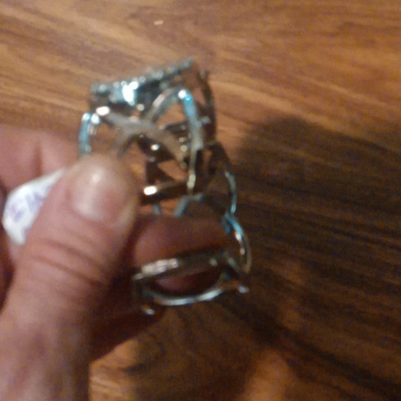 Studio Cuff Bangle Watch ( needs battery) - Picture 3 of 4